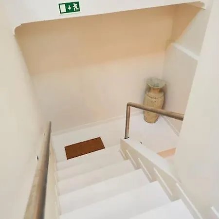 Timeless Loft At The Village *